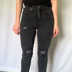 5/$40 Ripped Black Skinny Jeans~Fashion Nova~Size 00-Like New